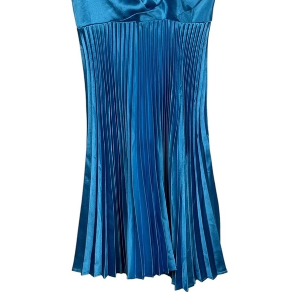 REISS ALICIA KNIFE PLEAT A-LINE V-NECK SHINY SATIN BLUE COCKTAIL DRESS - Picture 7 of 16